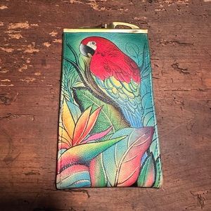 listing-status-banner